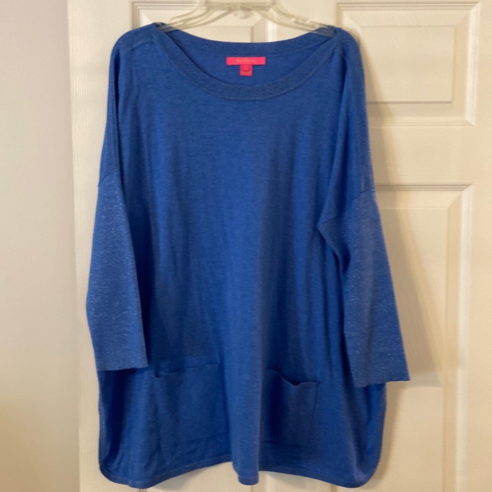 Lilly Pulitzer Shirt size L excellent condition color blue please see all photos